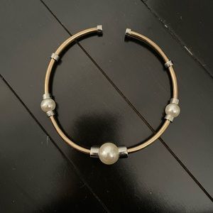 Pearl choker necklace